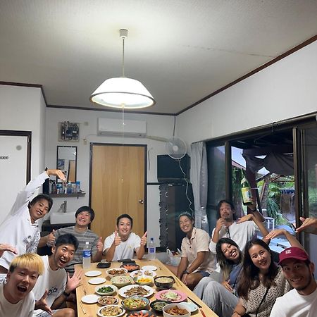 与論ゲストハウス ズッ友荘 Furusato Esterno foto